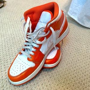 Lightly worn air Jordan shoes